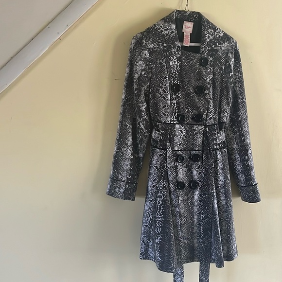 Snake print long coat - Picture 1 of 7